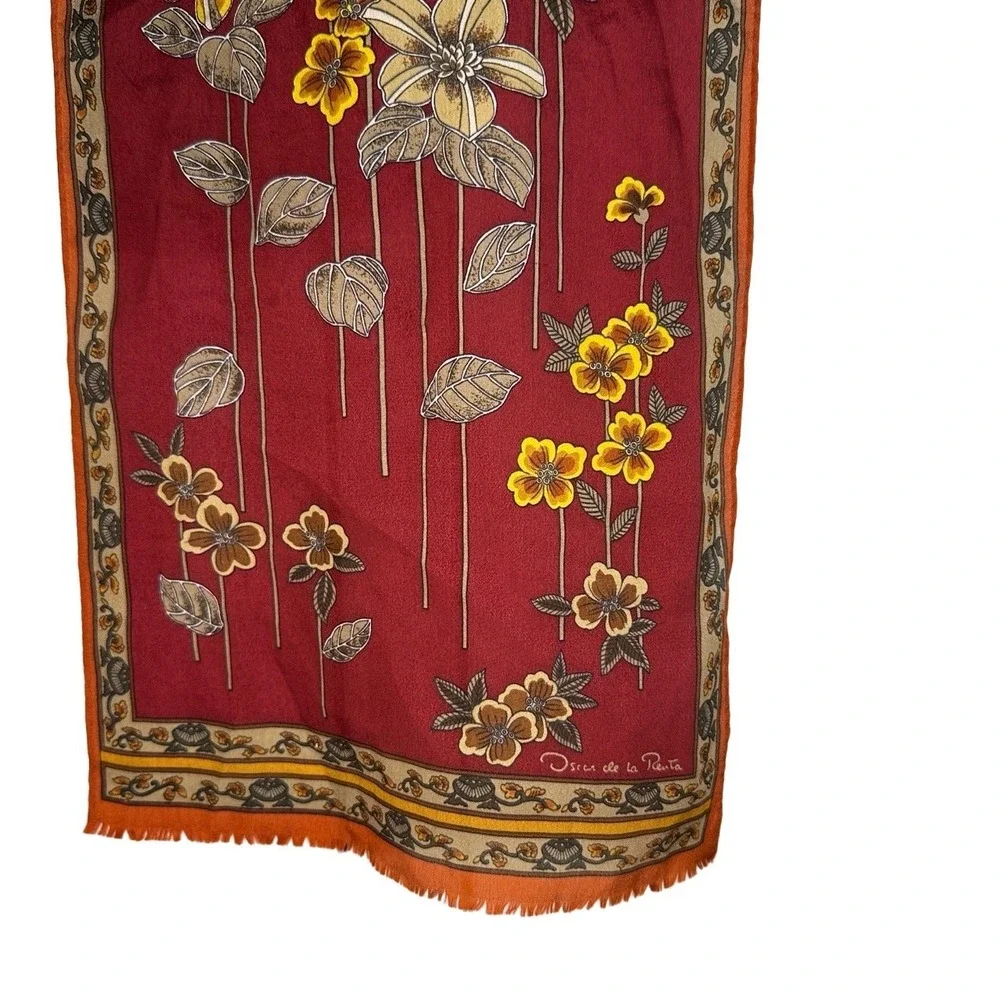 Oscar de la Renta Vintage Silk Scarf Red‎ Floral Accessory Street Made in Japan